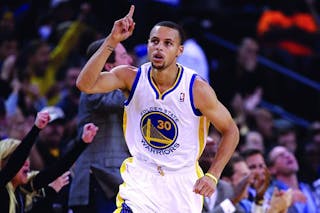 斯洛特：我们没有可用的边锋，派出两名9号球员是合乎逻辑的