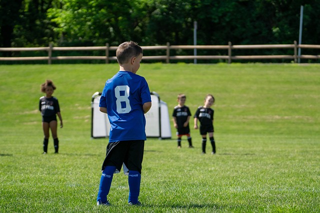 媒体人：邓涵文与云南玉昆更接近，重庆和铁人也有想法