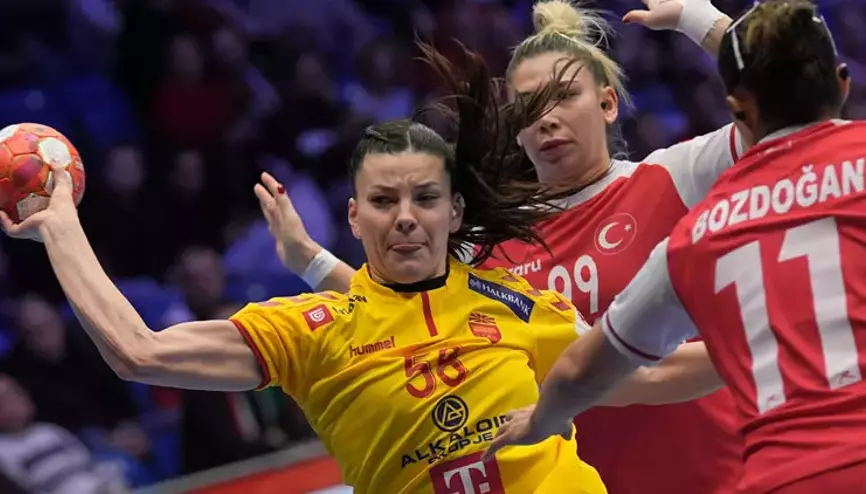 杨瀚森本周飞行距离高达13791公里，在飞机上度过了近27小时