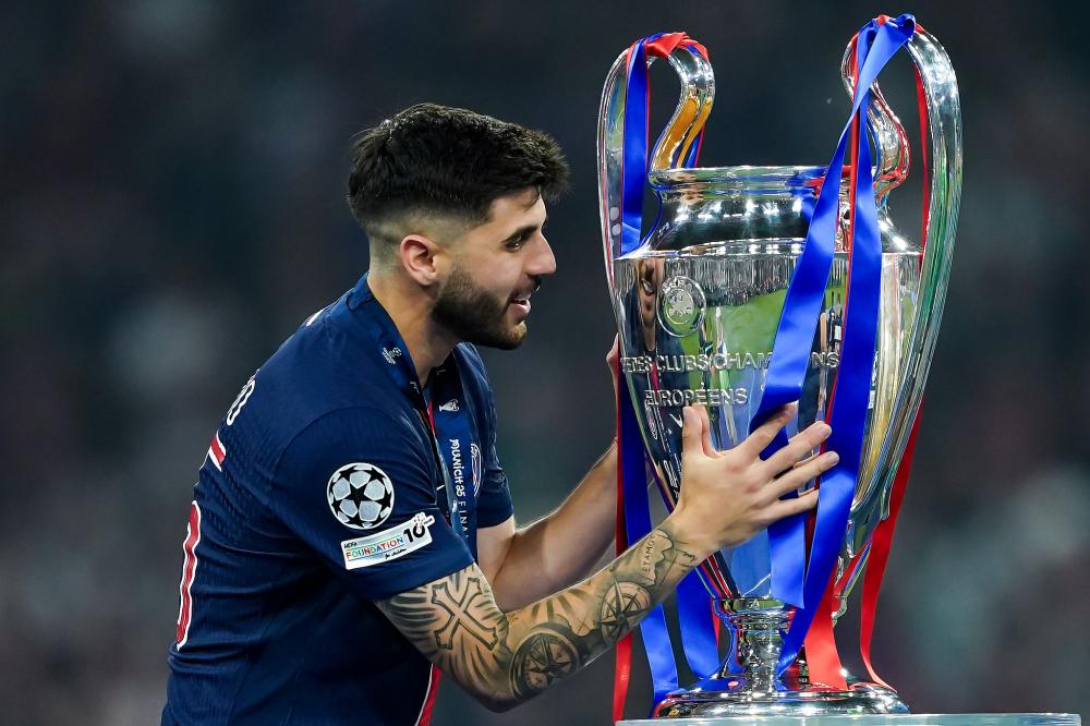 状态火热！穆雷首节6中4得到10分2篮板1助攻